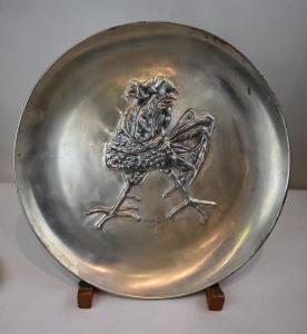  Luciano Minguzzi (1911-2004) Piatto in argento sbalzato con punzone Italiano a titolo 925 